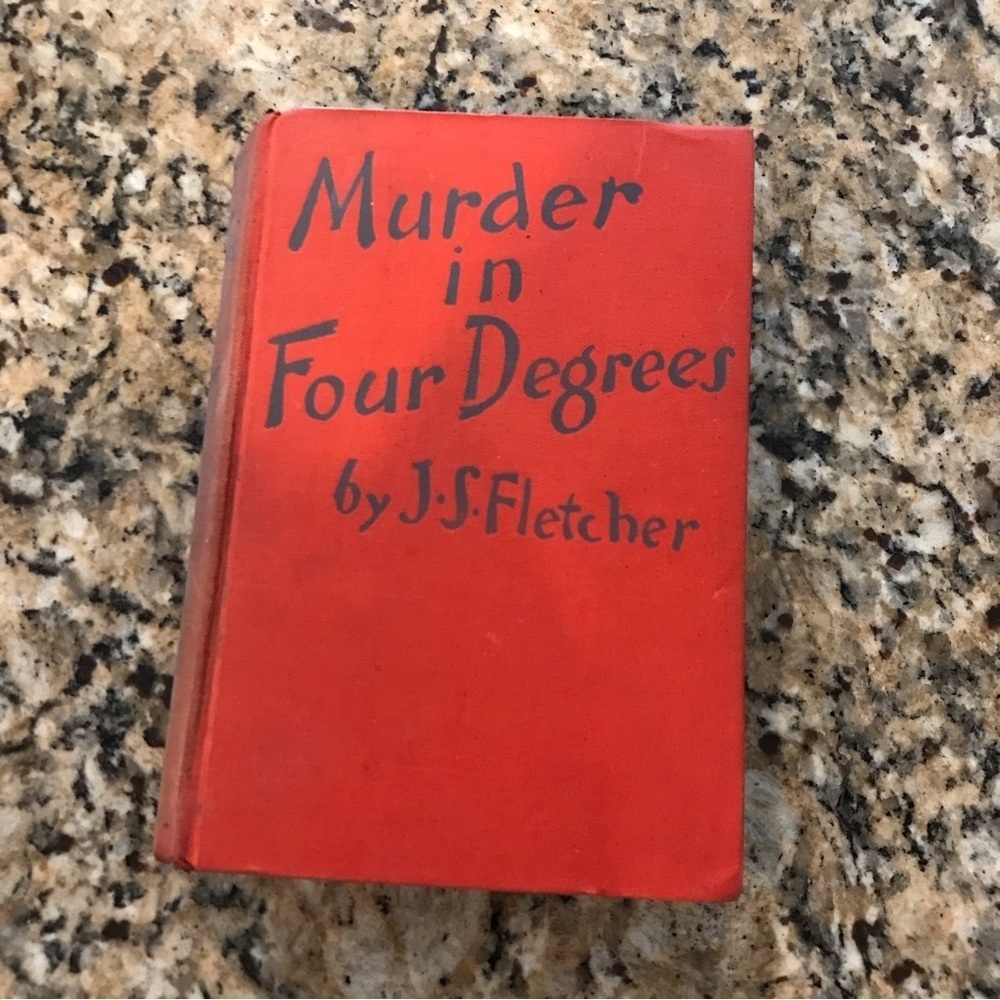 📕VINTAGE Hardcover Book